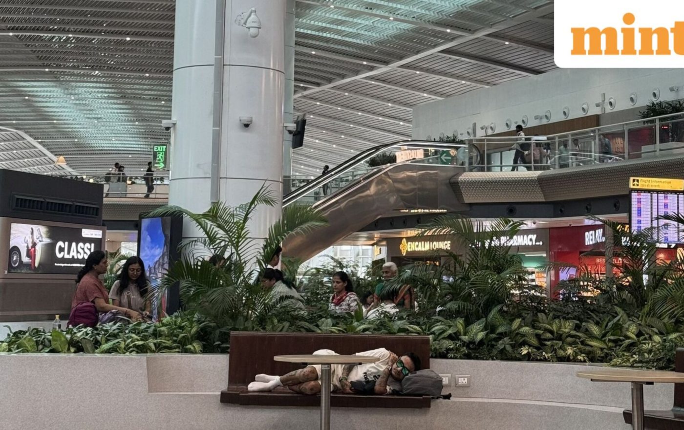 Man called ‘uncivilised’, ‘monkey’ for sleeping on Delhi Airport bench; internet fires back: ‘Have some empathy’