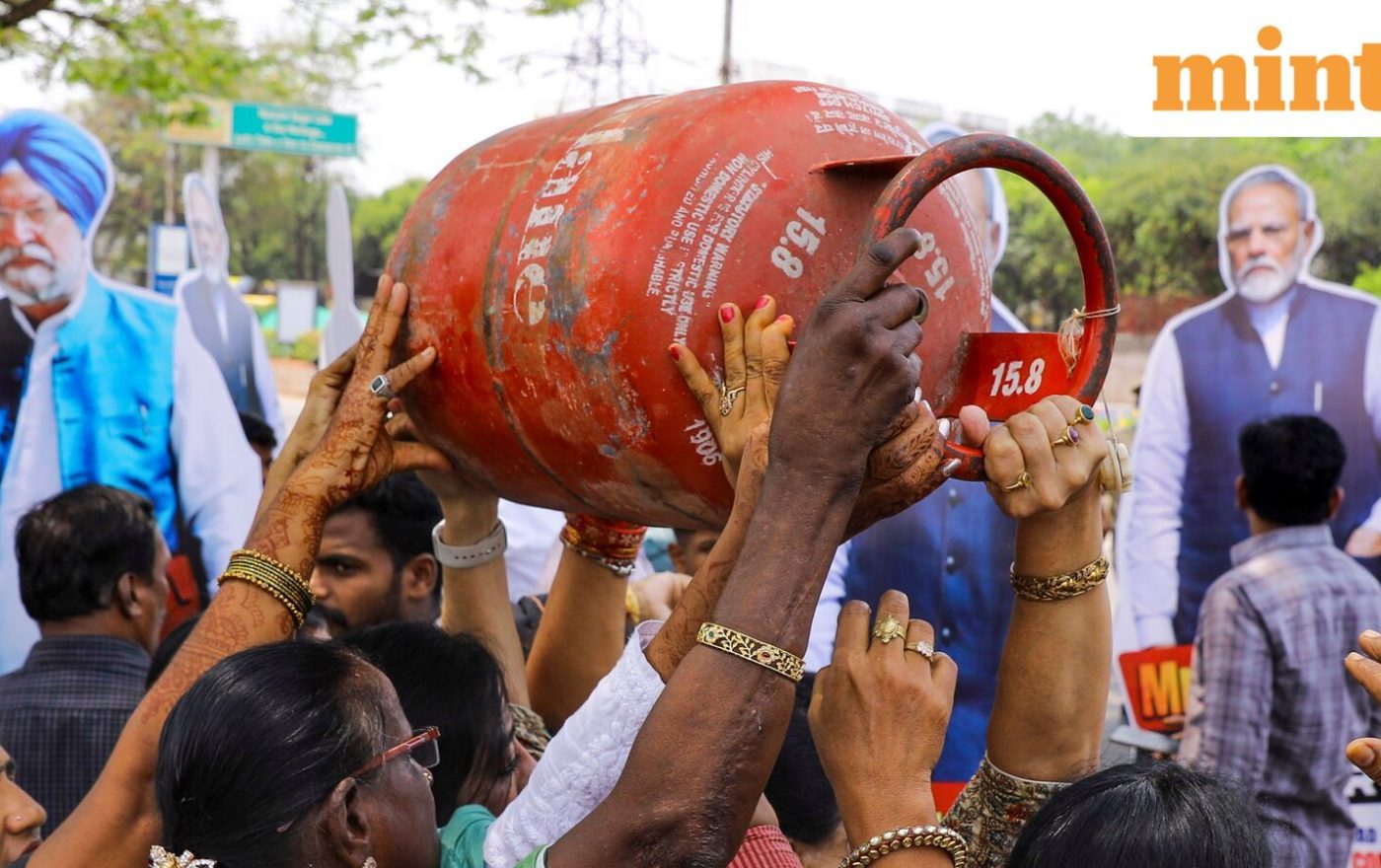 LPG prices today, 9 June: How much does domestic and commercial cylinder cost in Delhi, Mumbai, Kolkata