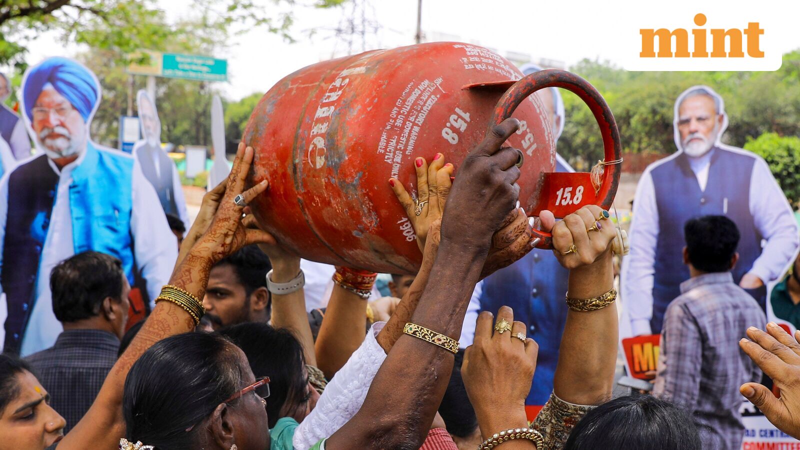 LPG prices today, 9 June: How much does domestic and commercial cylinder cost in Delhi, Mumbai, Kolkata
