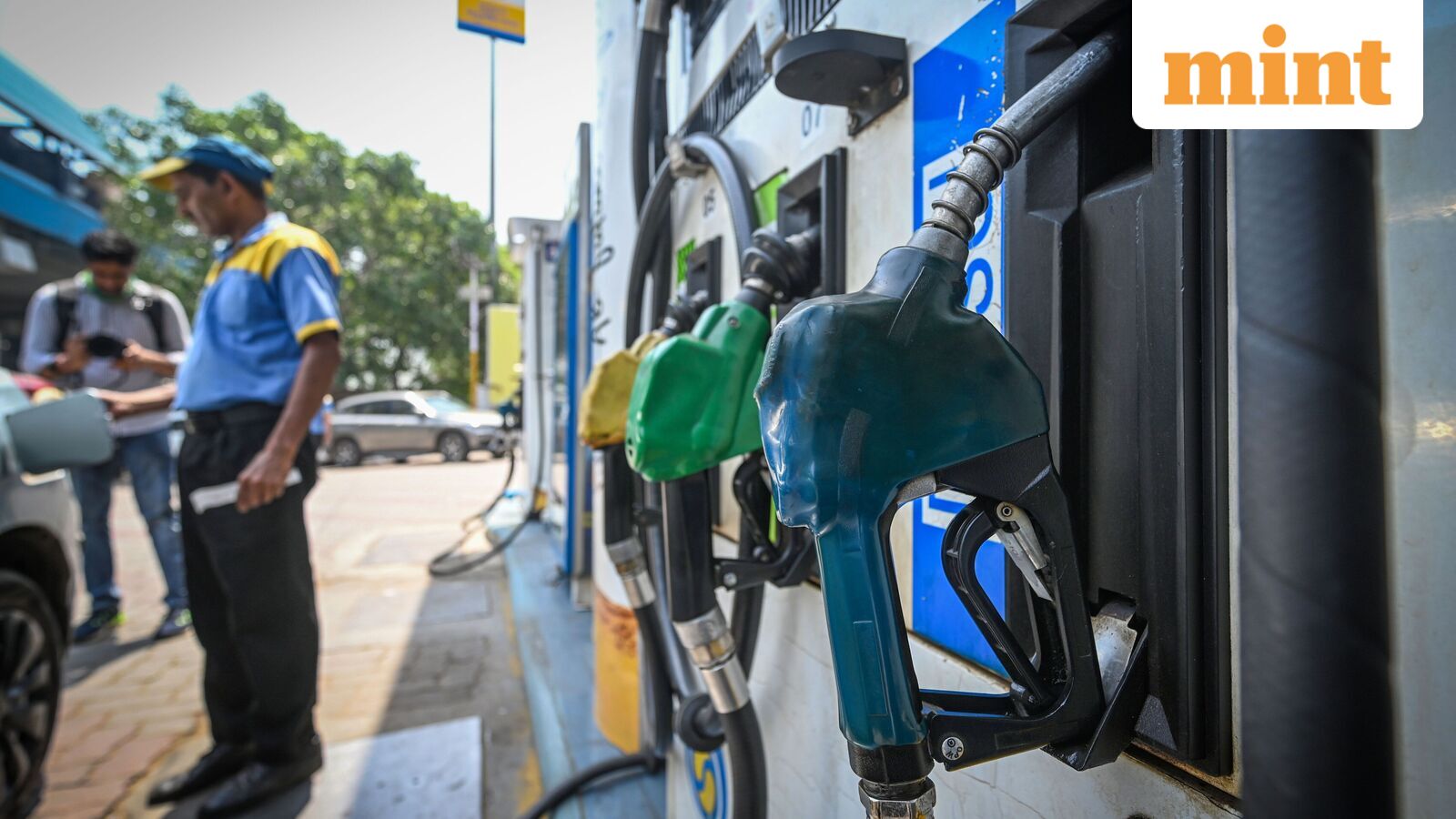 Petrol, diesel prices on June 17: Check fuel cost in Chennai, Bengaluru, Delhi, Kolkata, Mumbai and other cities today