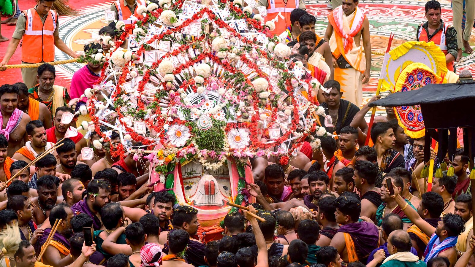Rath Yatra celebrations in Odisha turn tragic as 1 dead, many ill in stampede-like situation