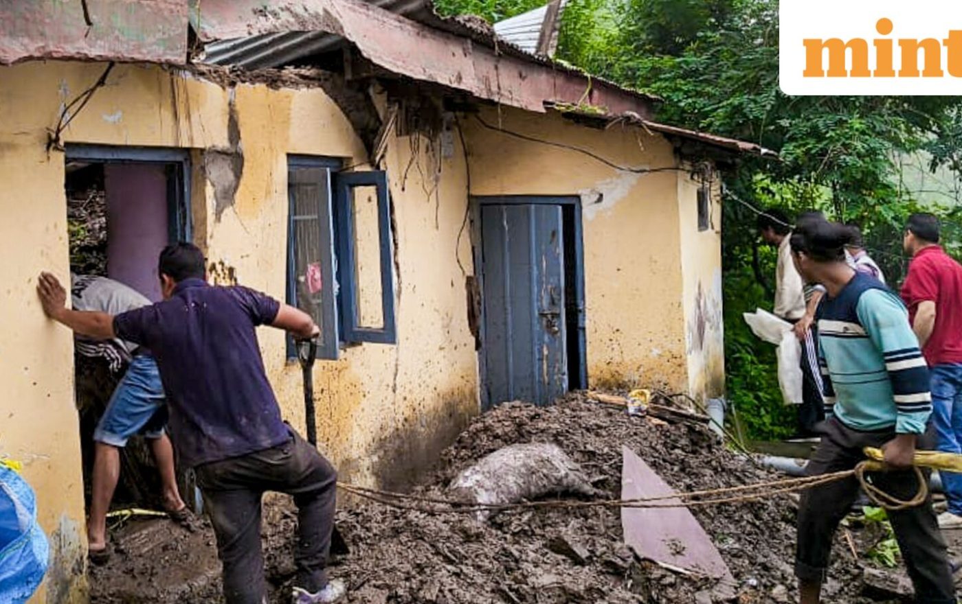 Shimla Landslide Scare: Rain-triggered slope collapse in Sanjauli threatens houses, residents spend night outdoors
