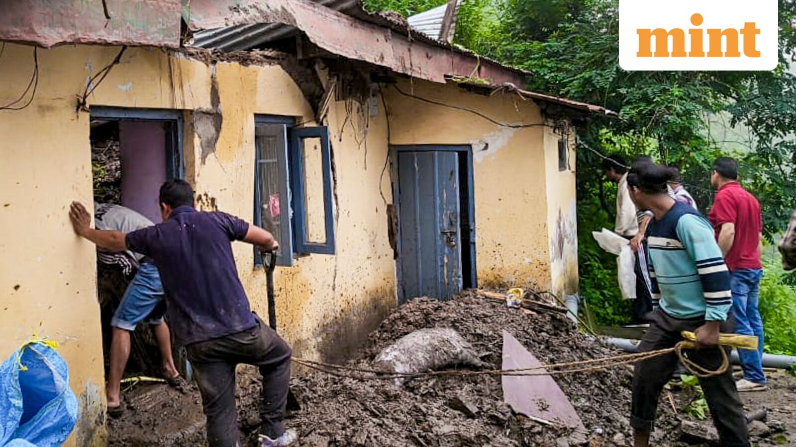 Shimla Landslide Scare: Rain-triggered slope collapse in Sanjauli threatens houses, residents spend night outdoors