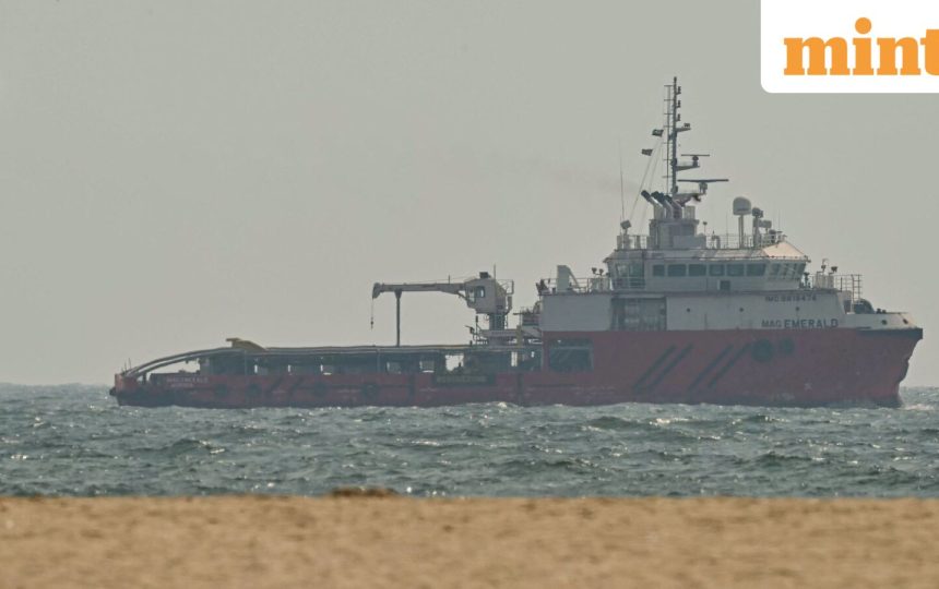 Europe weighs Oman-backed navigation fee plan in Hormuz to resolve dispute with Iran: Report