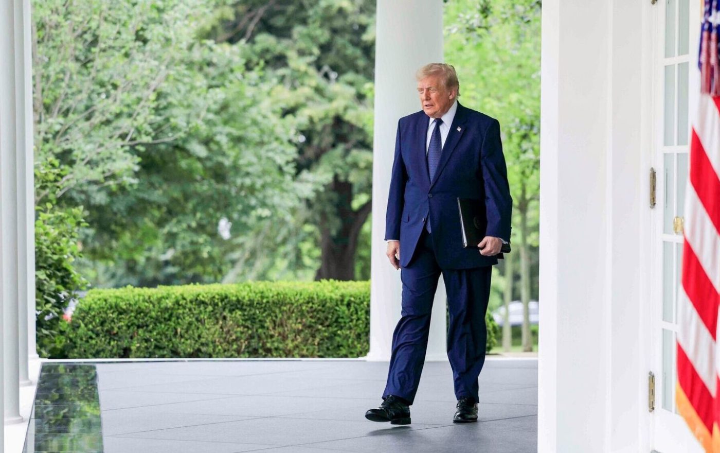 US oil tops $75 after Trump revives Strait of Hormuz blockade on Iranian ships, announces 20% cargo fee