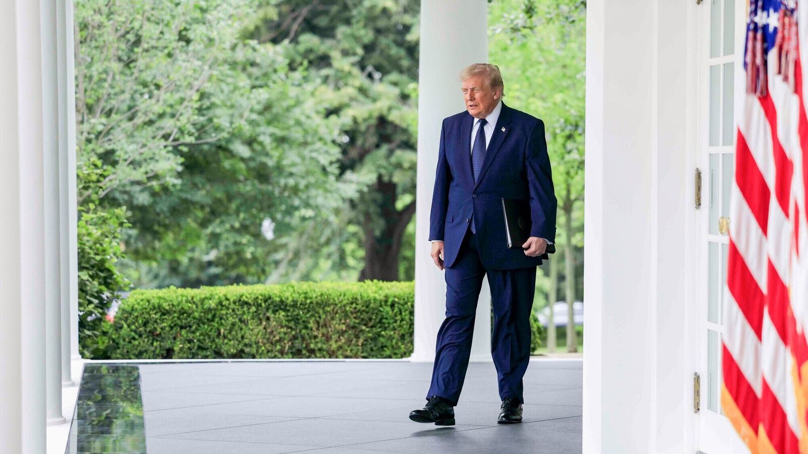 US oil tops $75 after Trump revives Strait of Hormuz blockade on Iranian ships, announces 20% cargo fee