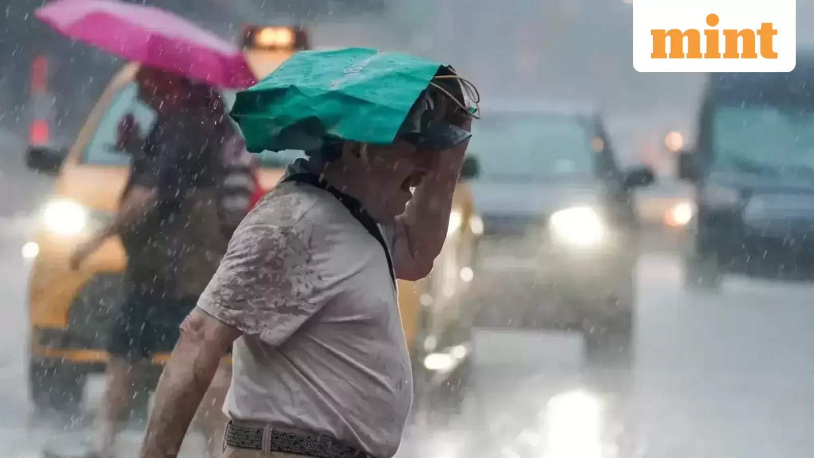 NYC flash flood warning: Torrential rain floods roads, strands drivers and disrupts flights