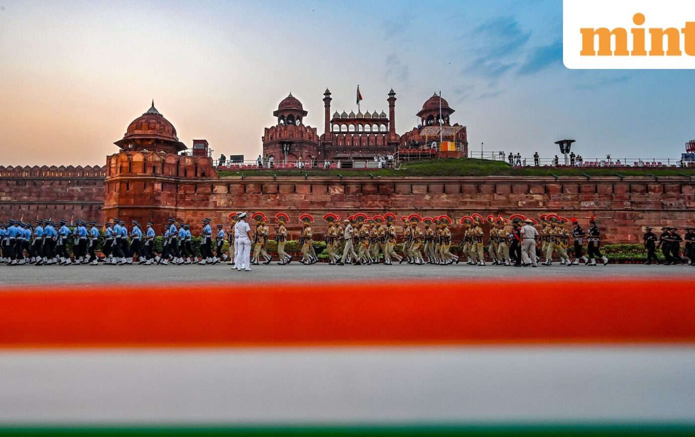 Independence day parade tickets 2026: How to do online booking for celebrations at Red Fort on 15 August? Check details