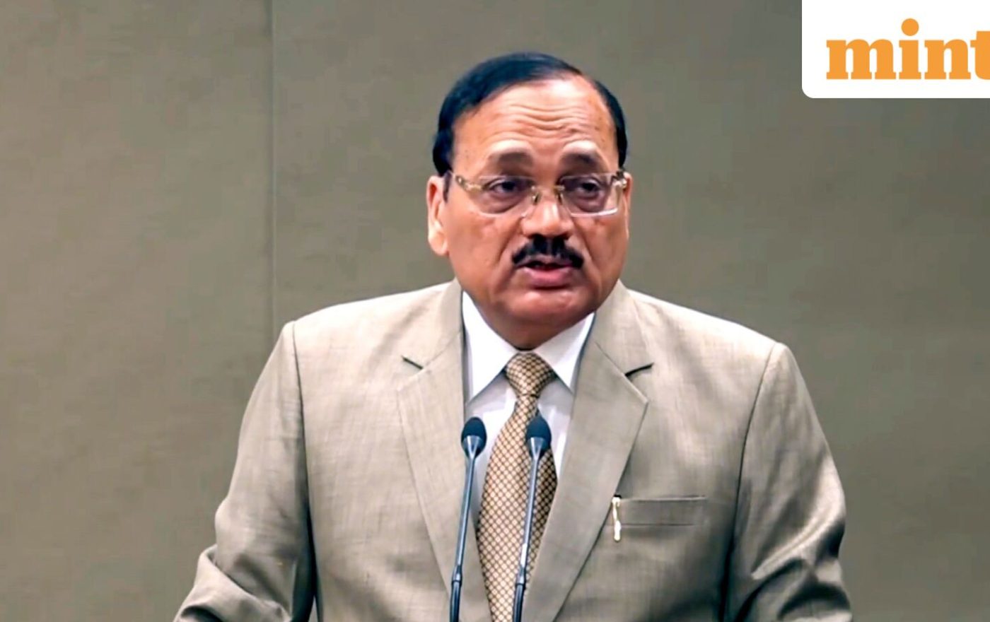 A ban on an entire batch and a U-turn later, Bar Council seeks Nalsar report on anti-CJI campaign