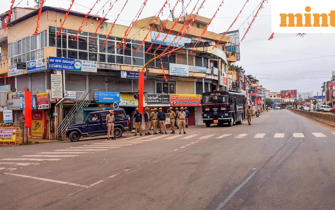 Karnataka Bandh LIVE: Bengaluru-Mysuru highway blocked, protestors chant ‘Our water, our right’ slogan, disrupt traffic