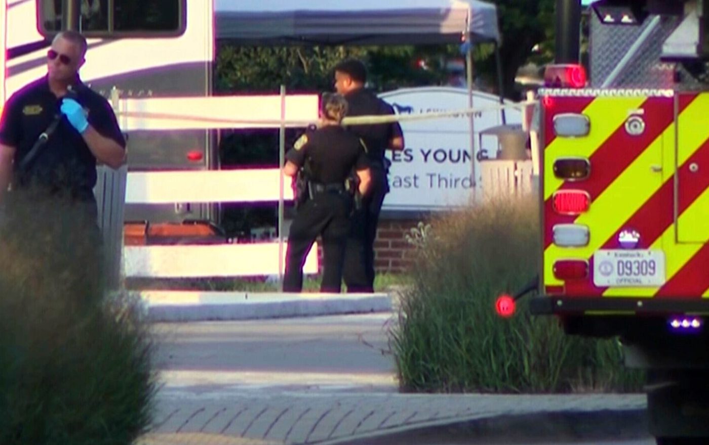 US shootings: 1 killed, 4 hurt in Kentucky park attack; 4 wounded in Chicago