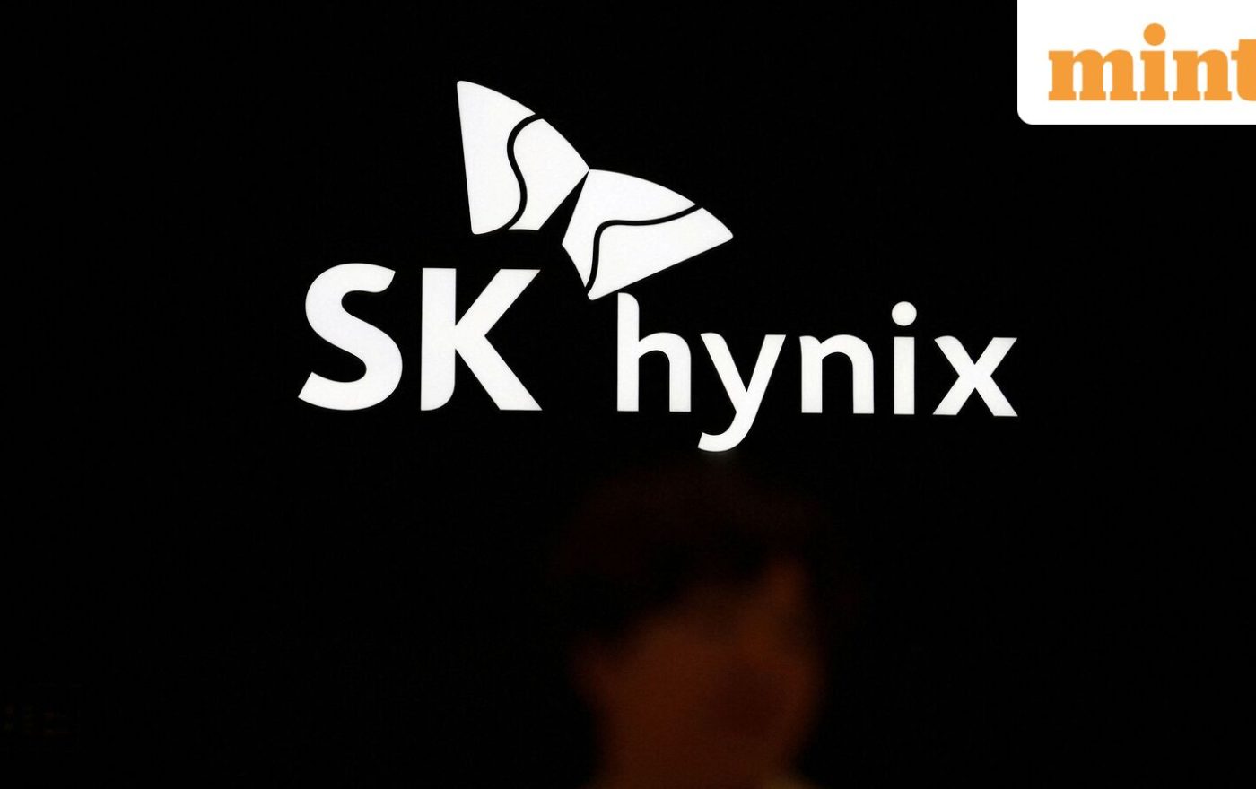 SK Hynix to invest $38 billion to expand AI memory chip production in South Korea